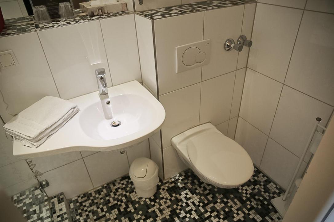 Royal Inn Koln Bagian luar foto